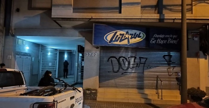 Un joven quiso robar en Luz Azul y lo atraparon